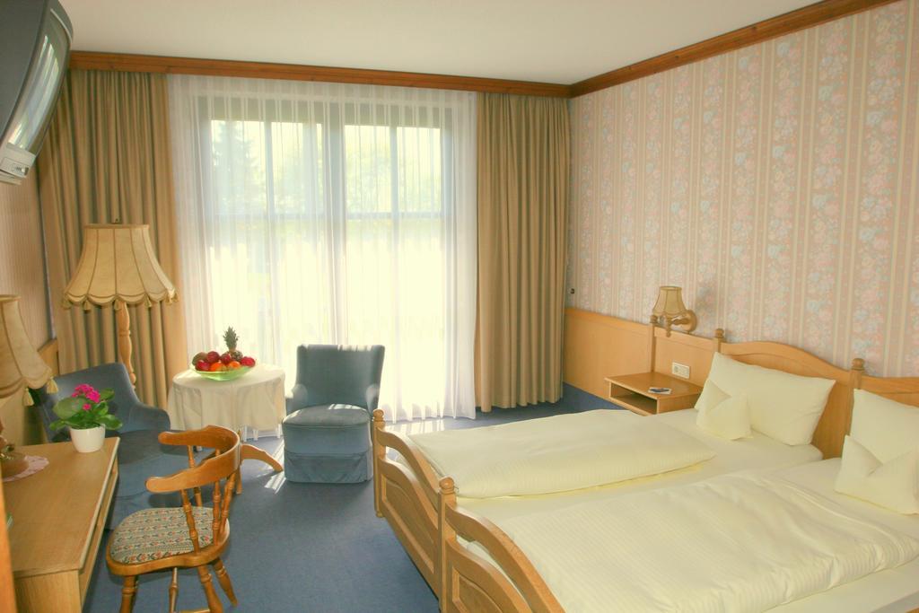 Krone Am Park - Gaestehaus Des Hotel Krone Alzenau in Unterfranken Exterior photo