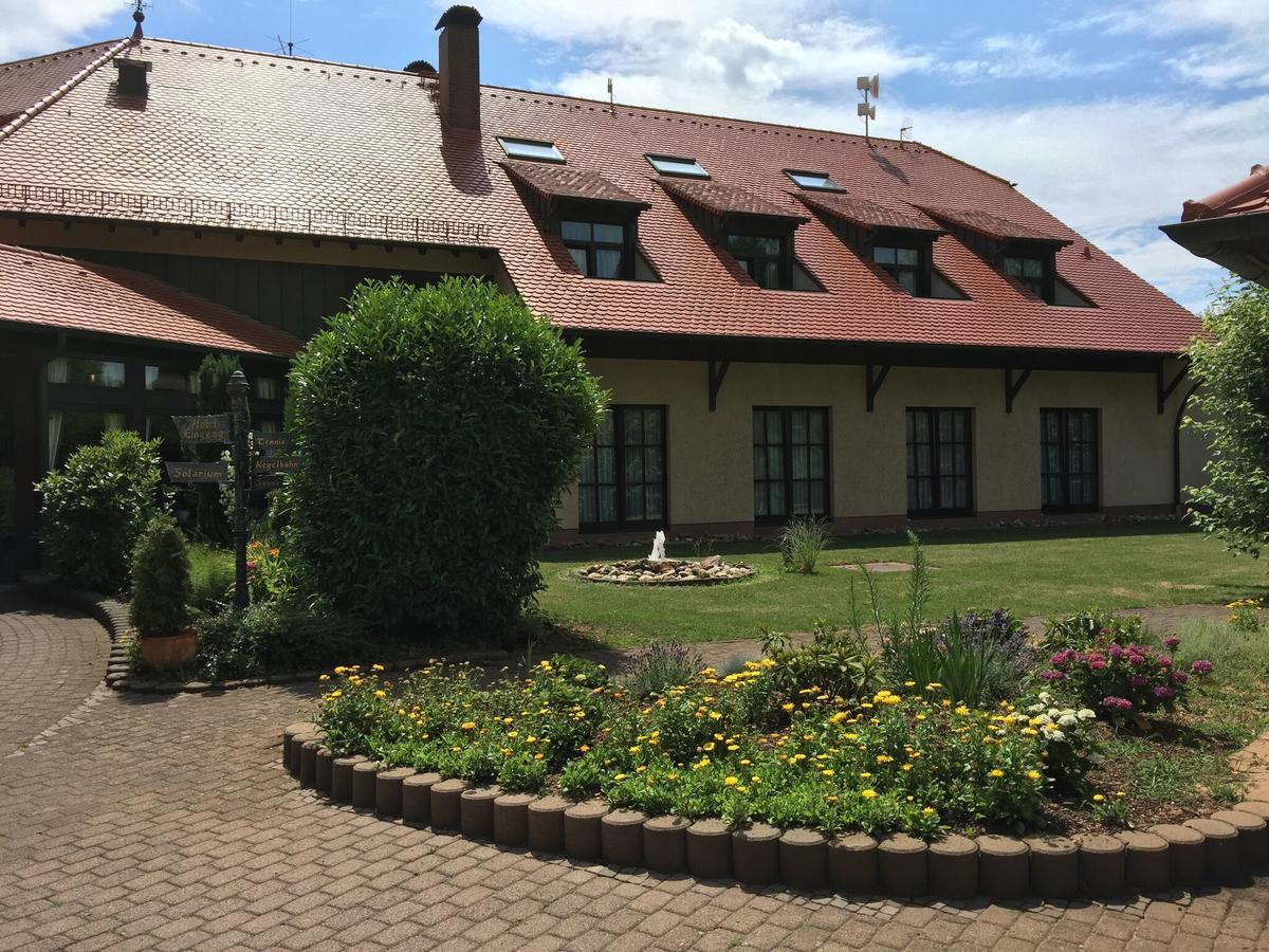 Krone Am Park - Gaestehaus Des Hotel Krone Alzenau in Unterfranken Exterior photo